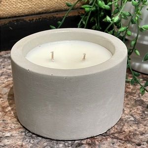 Isadora Sage candle